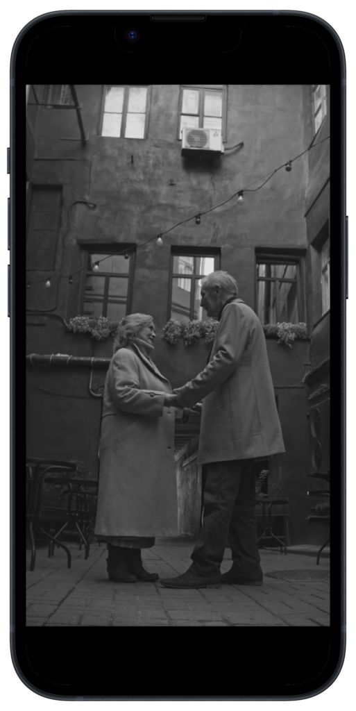 Placute cod QR pe morminte, cruci si monumente funerare din marmura sau granit​